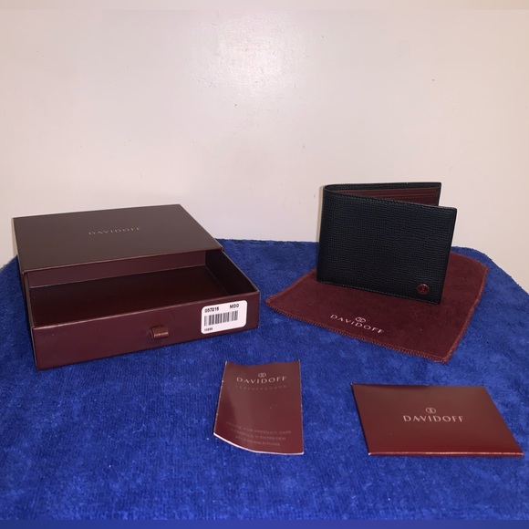 Davidoff Bifold Credit Card Holder/Wallet in Black Leather - Picture 2 of 12